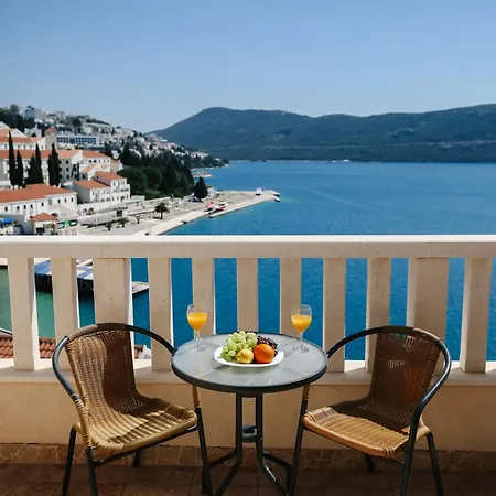 Lasic Guest house