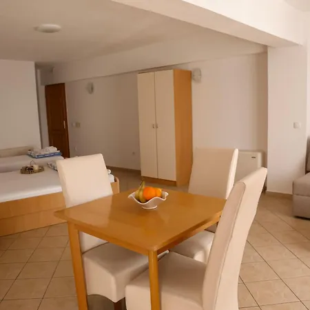 Lasic Guest house