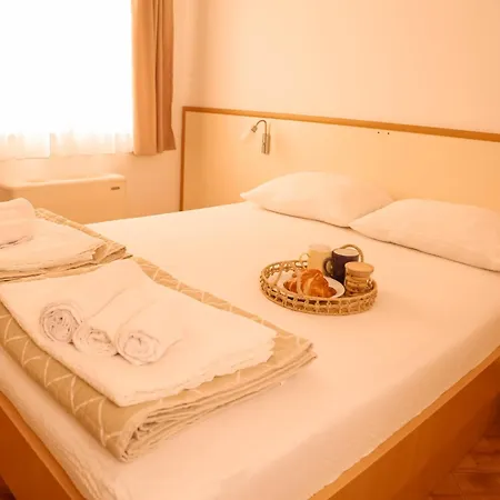 Guest house Lasic *